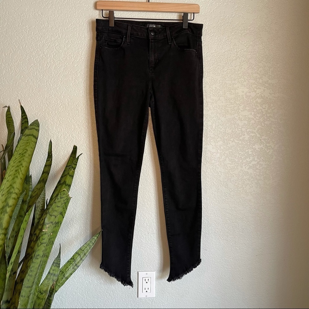 Joe’s Jeans Flawless the Icon w/raw diagonal hem